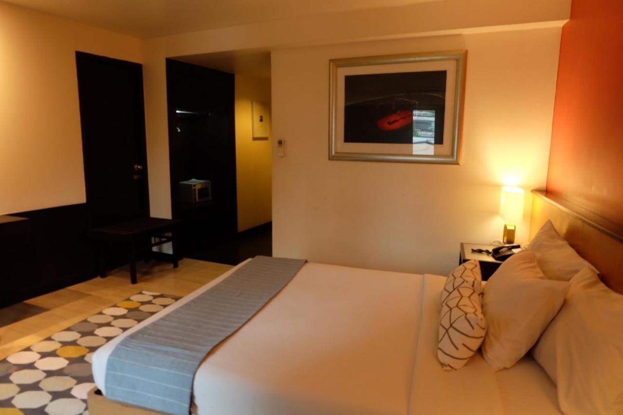 The Rose Bangkok Hotel Luaran gambar